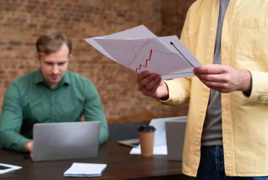 Auto Stocks Are Most Vulnerable to Exploding Material Costs