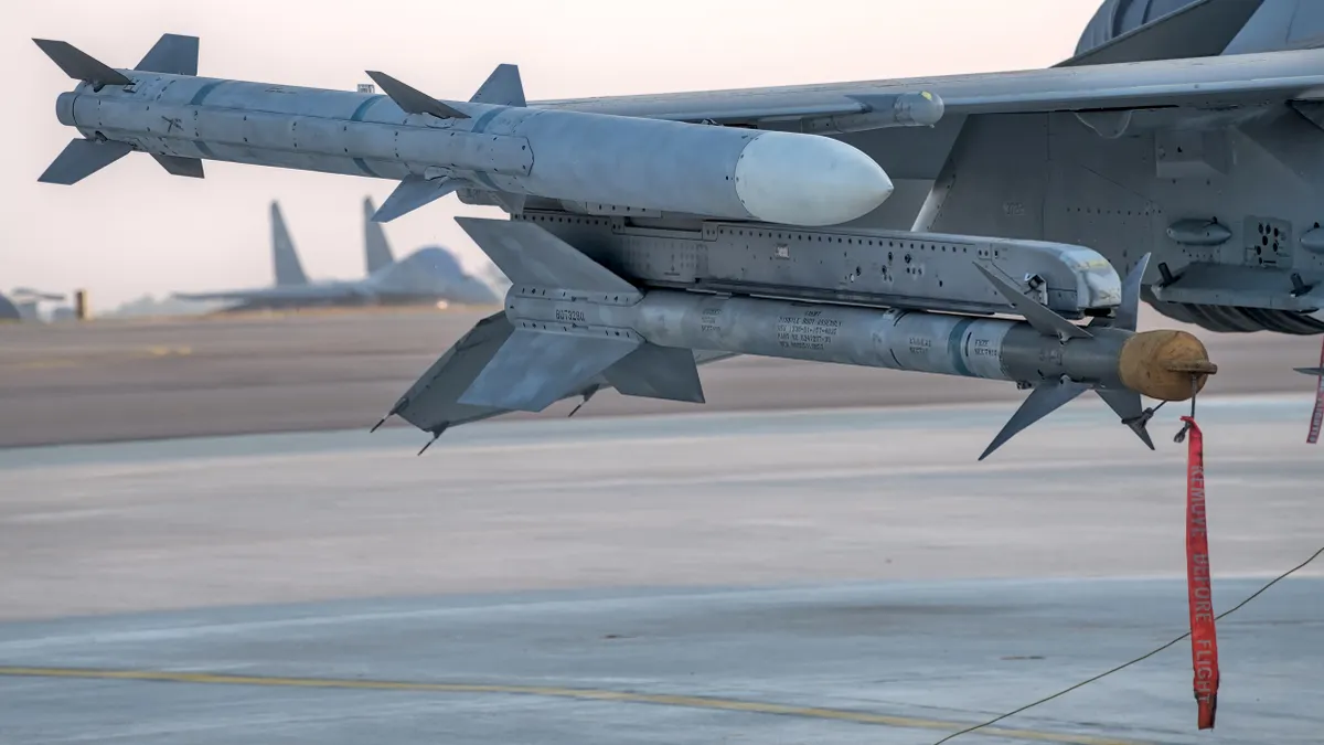 Raytheon AMRAAM contract