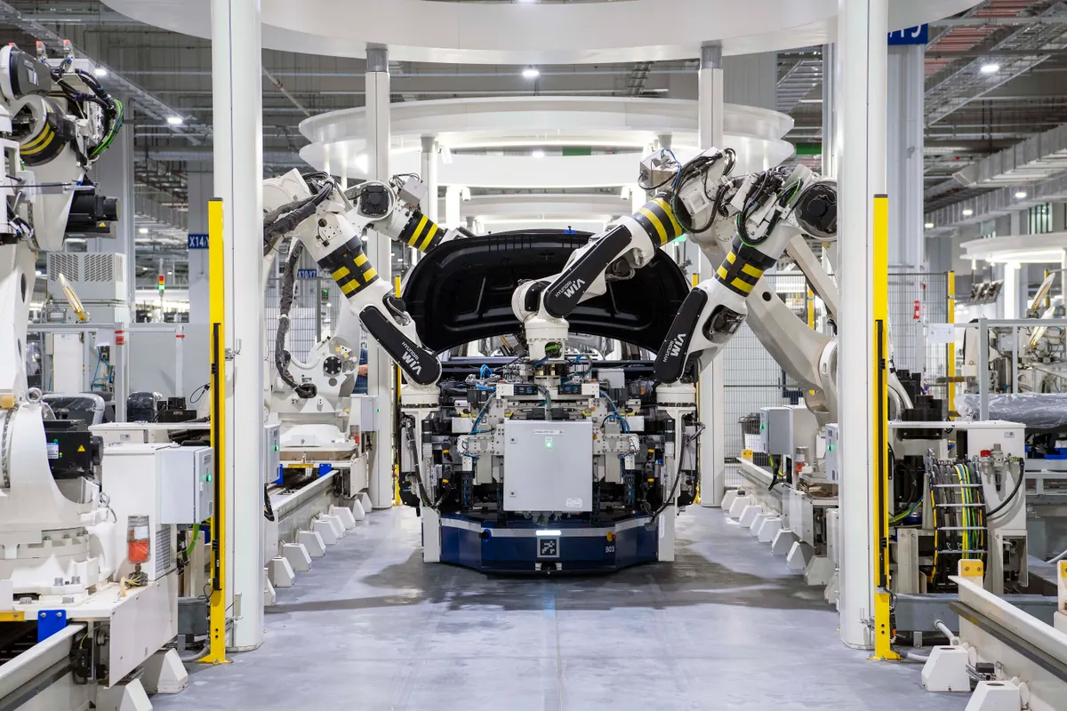 Volvo Cars EBIT Margin Push Rests on Geely Synergies and a 13-Model Bet